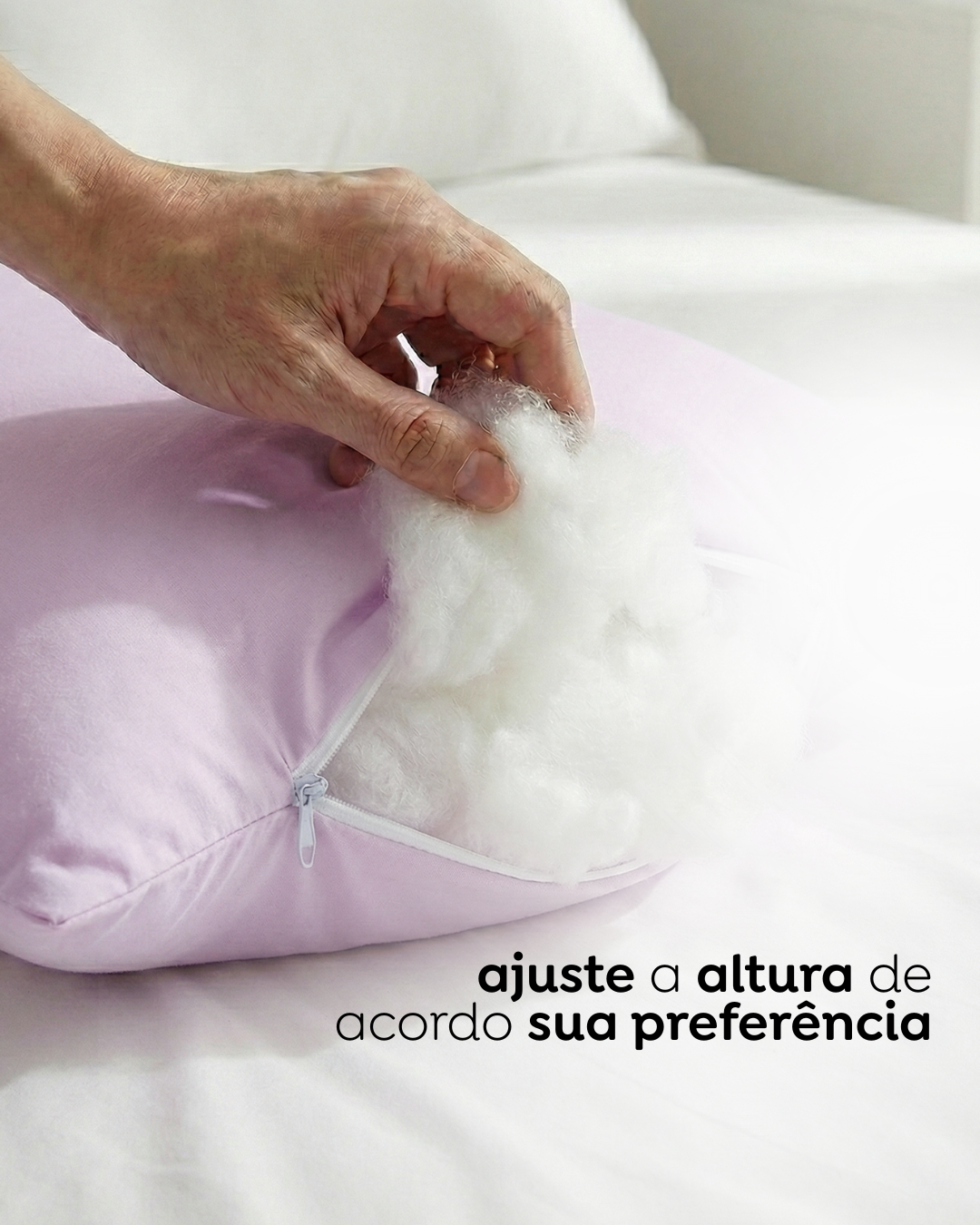 O Travesseiro Lilás de Provence foi desenvolvido para quem busca noites mais tranquilas, relaxantes e confortáveis. Com aromaterapia natural de lavanda, toque aveludado e suporte equilibrado, ele transforma o momento de dormir em uma experiência de bem-estar inspirada nos campos de Provence.